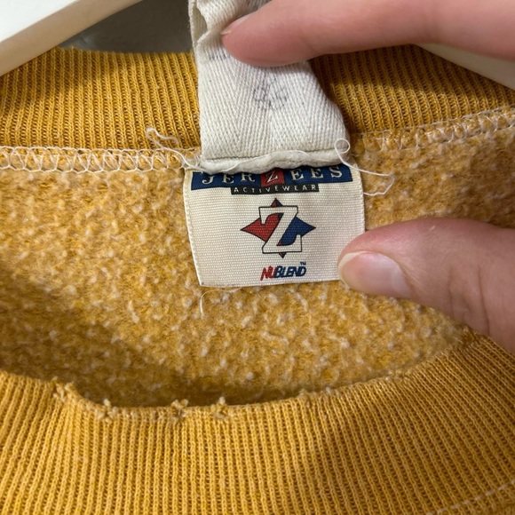 Jerzees Distressed Grunge Yellow Crewneck Sweatshirt with Embroidered Chicago - Picture 7 of 8